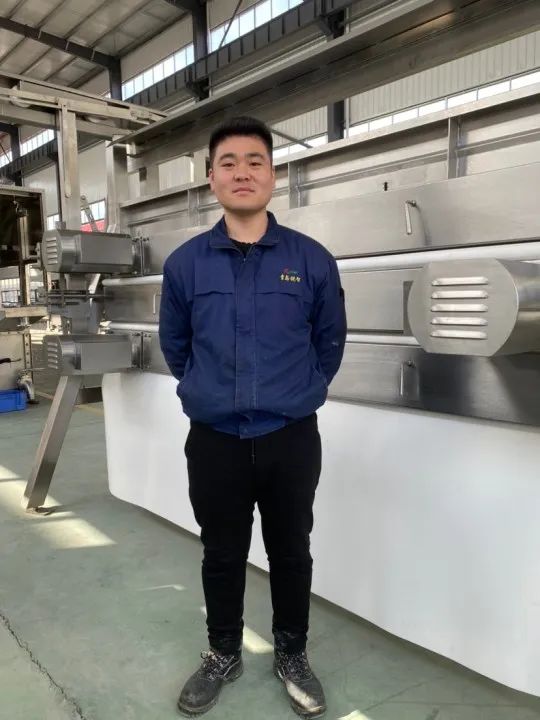 技術(shù)標兵 敬業(yè)楷模-李洋 技術(shù)標兵 敬業(yè)楷模-李洋